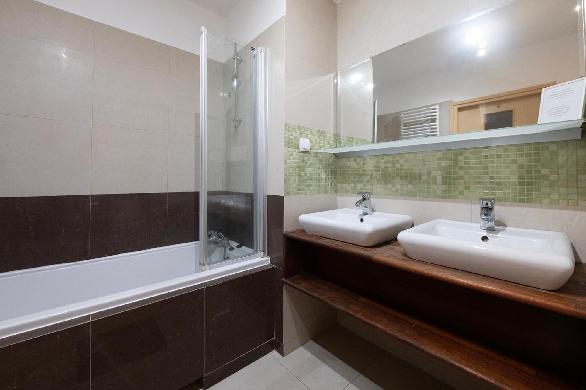 Essence Of Lodz-145M!Central-Secured-Comfy18Ppl!&Freeparking Exteriör bild